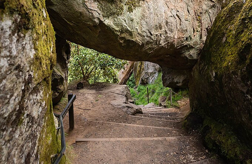 Hanging Rock vortex